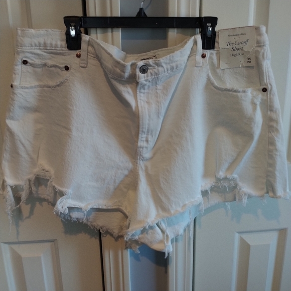 Abercrombie & Fitch The Cutoff Short High Rise White Plus size 35